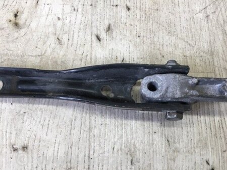 ФОТО Подушка двигателя нижняя для Audi (Ауди) A3 8V1, 8VA, 8V7, 8VS (03.2012-...) Киев