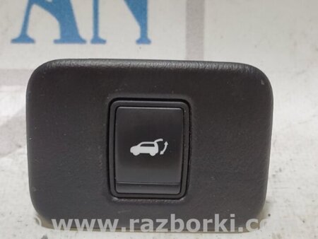 ФОТО Кнопка замка багажника для Nissan Pathfinder R52 Киев
