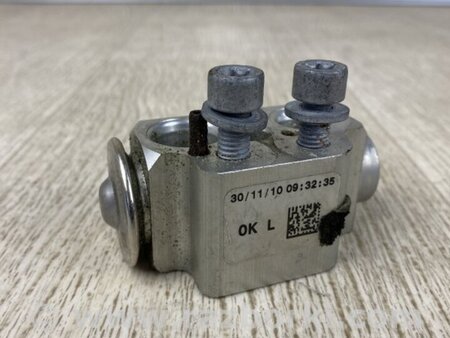 ФОТО Клапан кондиціонера для Porsche Cayenne Type 958 (10-18) Киев