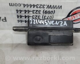 Кнопка відкриття багажника Toyota Venza