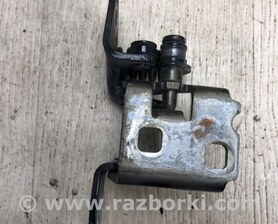 Петля двері задньої лівої нижня Jeep Patriot (10-17)