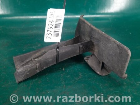 ФОТО Лівий задній бризговик для Toyota Yaris (05-11) Киев