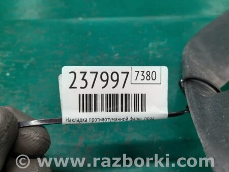 ФОТО Накладка протитуманної фари для Toyota Yaris (05-11) Киев