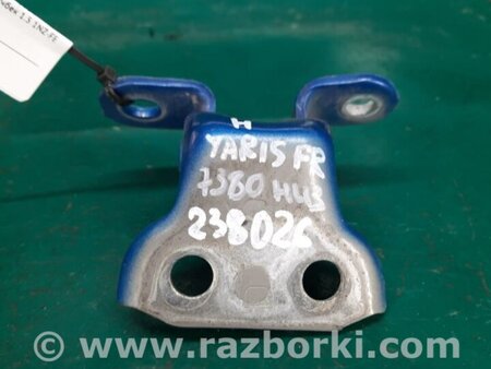 ФОТО Петля двері задньої лівої нижня для Toyota Yaris (05-11) Киев
