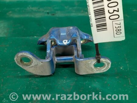ФОТО Петля двері задньої лівої верхня для Toyota Yaris (05-11) Киев