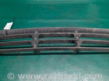 ФОТО Решітка переднього бампера для Volkswagen Bora A4 (08.1998-01.2005) Киев