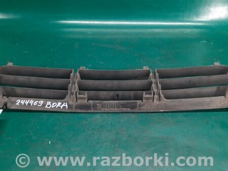 ФОТО Решітка переднього бампера для Volkswagen Bora A4 (08.1998-01.2005) Киев