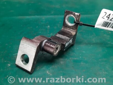 ФОТО Петля двері задньої лівої нижня для Audi (Ауди) A3 8V1, 8VA, 8V7, 8VS (03.2012-...) Киев