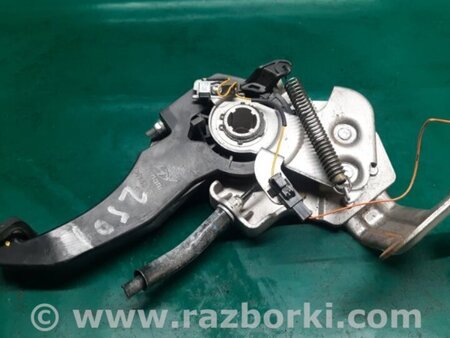 ФОТО Педаль стоянкового гальма для Hyundai Sonata YF (09.2009-03.2014) Киев