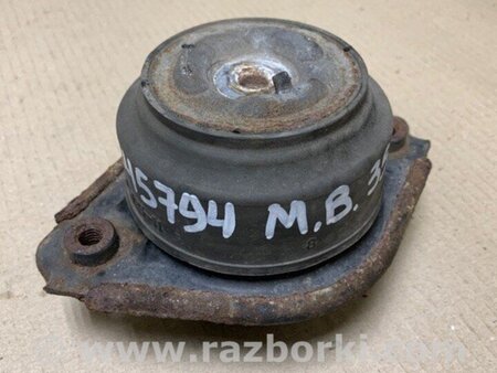 ФОТО Подушка двигуна для Mercedes-Benz R-CLASS W251 (05-13) Киев