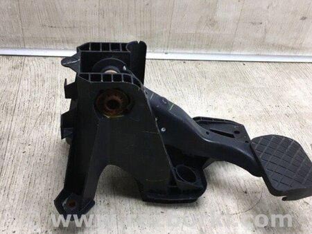ФОТО Педаль гальма для Nissan NV200 USA (2013-) Киев
