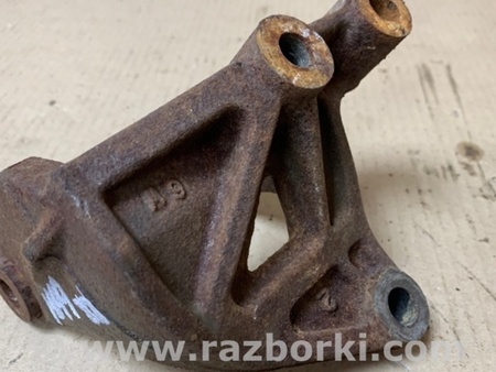 ФОТО Кріплення / кронштейн для Mazda MPV Киев