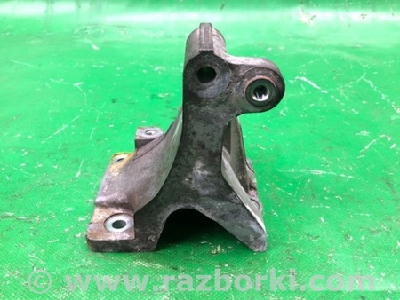 ФОТО Кронштейн крепления генератора для Toyota RAV-4 (15-18) Киев
