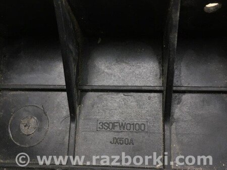 ФОТО Корпус блоку запобіжників для Nissan NV200 USA (2013-) Киев