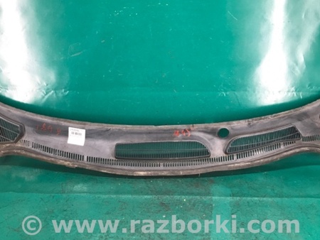 ФОТО Жабо під лобове скло (пластик) для Ford Fiesta Mk6 (2008-2017) Киев