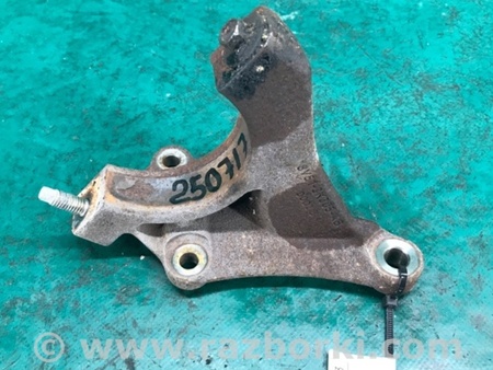 ФОТО Кронштейн пром вала для Ford Fiesta Mk6 (2008-2017) Киев