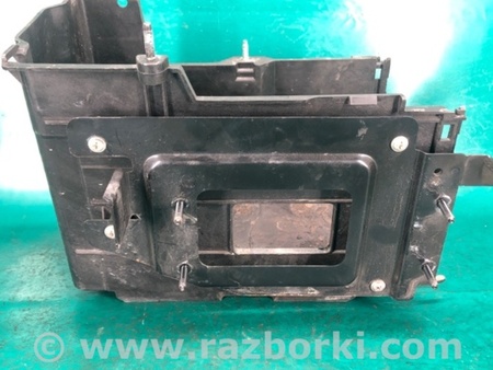 ФОТО Полиця акумулятора для Mazda 3 BL (2009-2013) (II) Киев