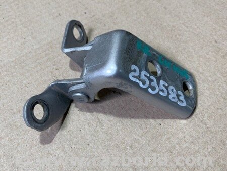 ФОТО Петля двері задньої лівої нижня для Toyota Prius 30 (09-17) Киев