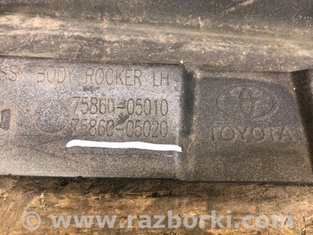 ФОТО Накладка порогу зовнішня для Toyota Avensis T270 (10.2008-12.2012) Киев