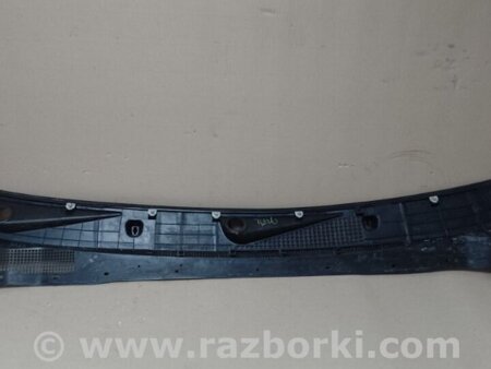 ФОТО Жабо під лобове скло (пластик) для Nissan Frontier D40 (04-21) Киев