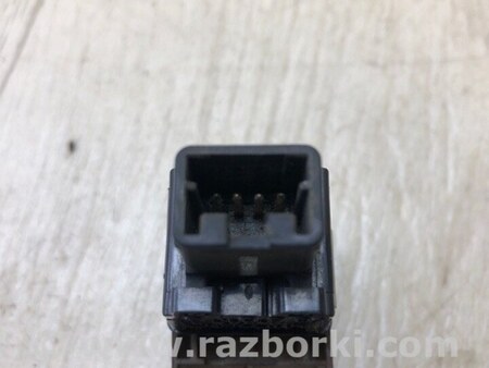 ФОТО Кнопка аварійної сигналізації для Nissan Tiida/Versa C11 Киев