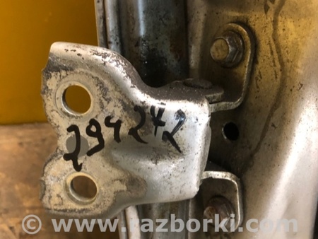 ФОТО Петля двері задньої лівої нижня для Toyota Avensis T250 (02.2003-10.2009) Киев