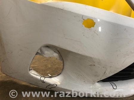ФОТО Бампер передній для Toyota Avensis T270 (10.2008-12.2012) Киев