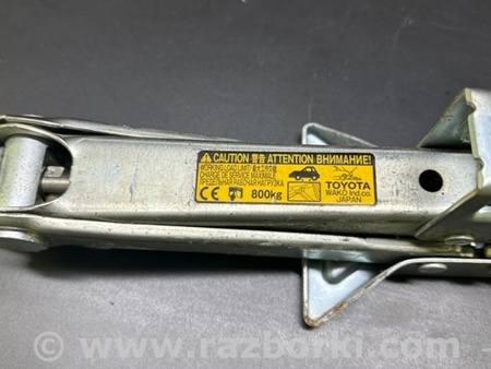 ФОТО Домкрат для Toyota Aqua (2011-2015) Киев