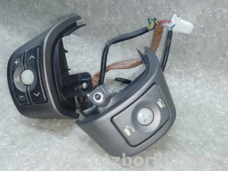 ФОТО Кнопки руля для Toyota RAV-4 (05-12) Киев
