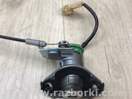 ФОТО Замок кришки багажника для Lexus HS 250h Киев