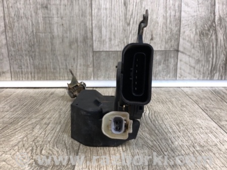 ФОТО Замок кришки багажника для Toyota RAV-4 (00-05) Киев