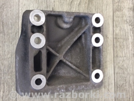 ФОТО Кріплення / кронштейн для Porsche Cayenne Type 955/957 (05-10) Киев