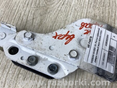 ФОТО Ролик зсувних дверей верхній для Nissan NV200 USA (2013-) Киев