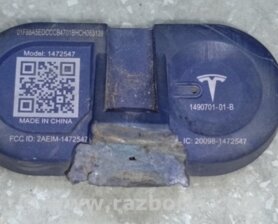 Датчик тиску у шинах Tesla Model Y