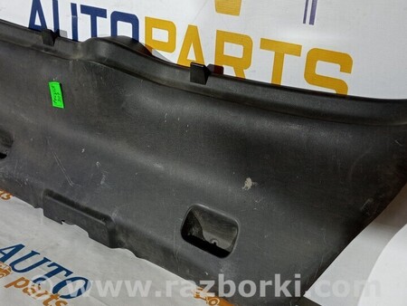 ФОТО Накладка крышки багажника для Peugeot 307 Киев