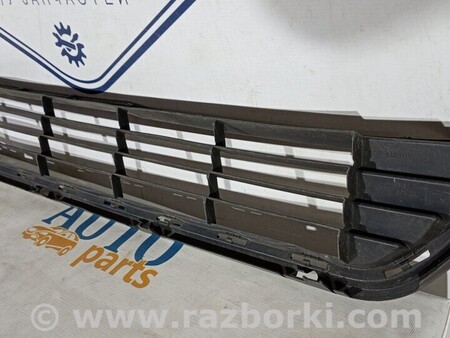 ФОТО Решетка бампера для Toyota Avensis T270 (10.2008-12.2012) Киев