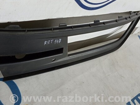 ФОТО Решетка бампера для Volkswagen Passat B8 (07.2014-...) Киев