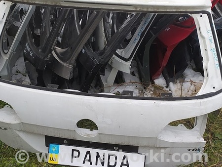 ФОТО Крышка багажника для Volkswagen Golf VII Mk7 (08.2012-...) Львов