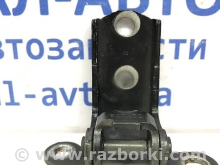 ФОТО Петля двері задньої лівої для Toyota Avensis T270 (10.2008-12.2012) Киев