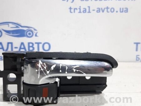 ФОТО Ручка дверей внутрішня передня права для Toyota Avensis T270 (10.2008-12.2012) Киев