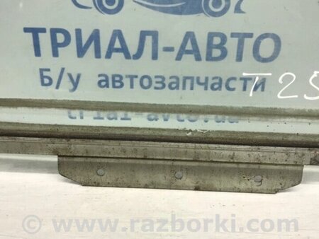 ФОТО Скло двері заднє праве для Toyota Avensis T270 (10.2008-12.2012) Киев