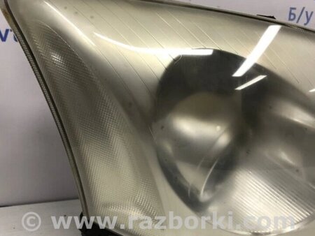 ФОТО Фара права галоген для Toyota Avensis T270 (10.2008-12.2012) Киев