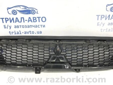 ФОТО Решітка радіатора Рестайлінг для Mitsubishi Outlander Киев