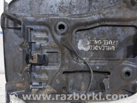 ФОТО Лючок бака для Toyota Avensis T270 (10.2008-12.2012) Киев