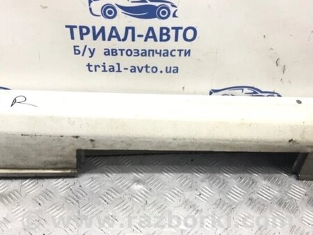 ФОТО Накладка порога зовнішня права для Toyota Avensis T270 (10.2008-12.2012) Киев