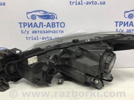 ФОТО Фара права Ксенон для Mazda 3 BM/BN (2013-2019) (III) Киев