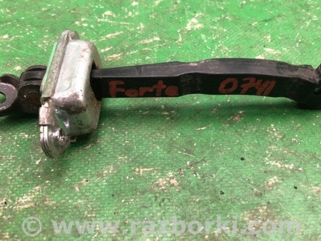 ФОТО Ограничитель двери для KIA Forte TD (08-13) Киев