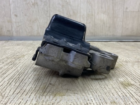 ФОТО Подушка для Volkswagen Tiguan (11-17) Киев
