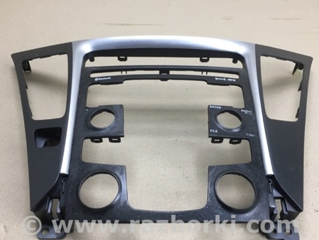 ФОТО Накладка торпедо под магнитолу для Hyundai Sonata YF (09.2009-03.2014) Киев