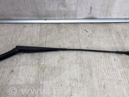ФОТО Поводок дворника для Volkswagen Jetta USA (10-17) Киев